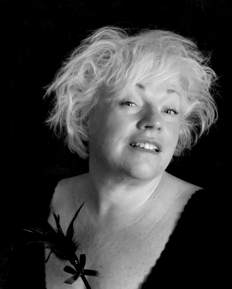 Portrait en noir et blanc de Florence Jallat